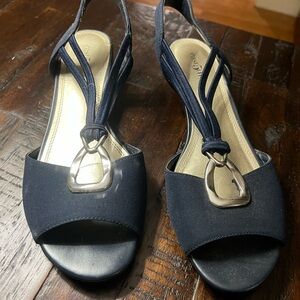 East5th navy sandals
